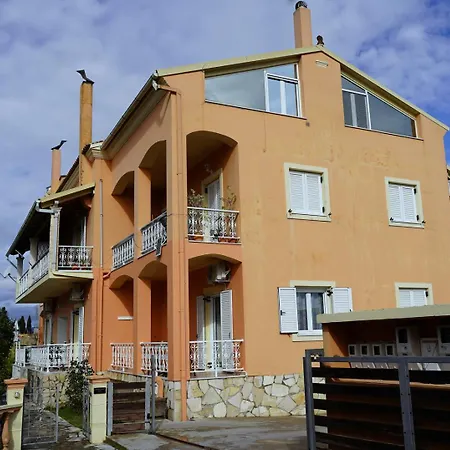 Marios Family House 1 Apartamento