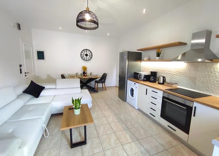 Apartamento Marios Family House 1 *